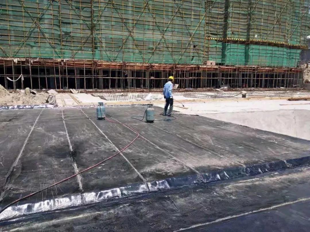 防水層積水部位容易滲漏，原來是這么回事...